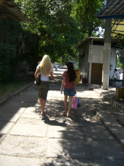 �r�V���P�N�̏��̎q