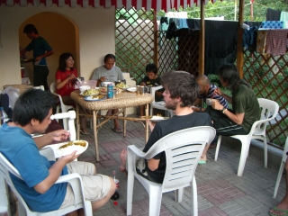 �h�ŃJ���[��H��