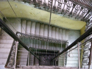 �T�t�@���E�z�e��