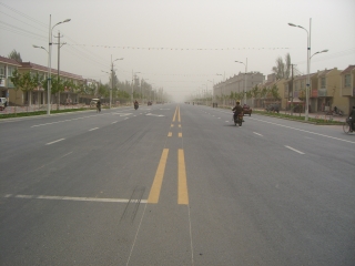 �j���̃��C���E�X�g���[�g