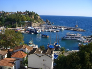 �A���^�����̍`