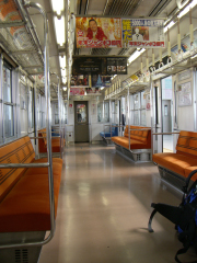 ���E������