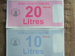 �t���[��