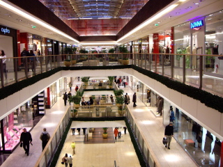 �N���R�t�̃V���b�s���O�E���[���wGaleria Krakowska�x