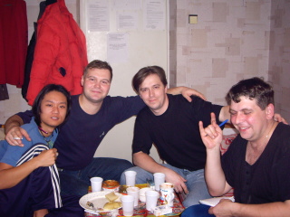 ���V�A�̌x�@�ƃE�H�b�J��C���ݑ��