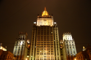 �h�̋ߏ��Ɍ����Ă��r��