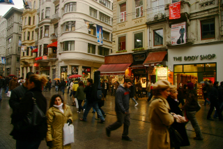 �C�X�^���u�[���E�^�N�V�B���L��߂�